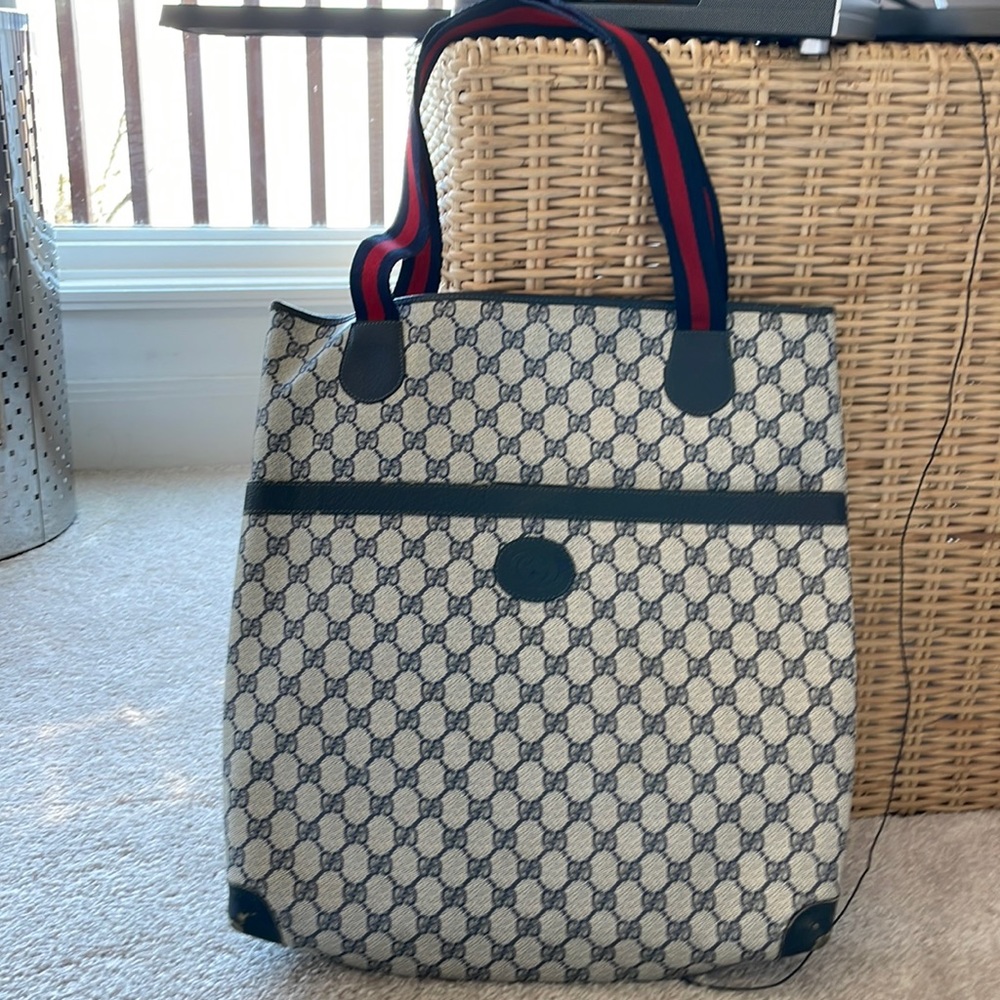 Gucci vintage tote bag.